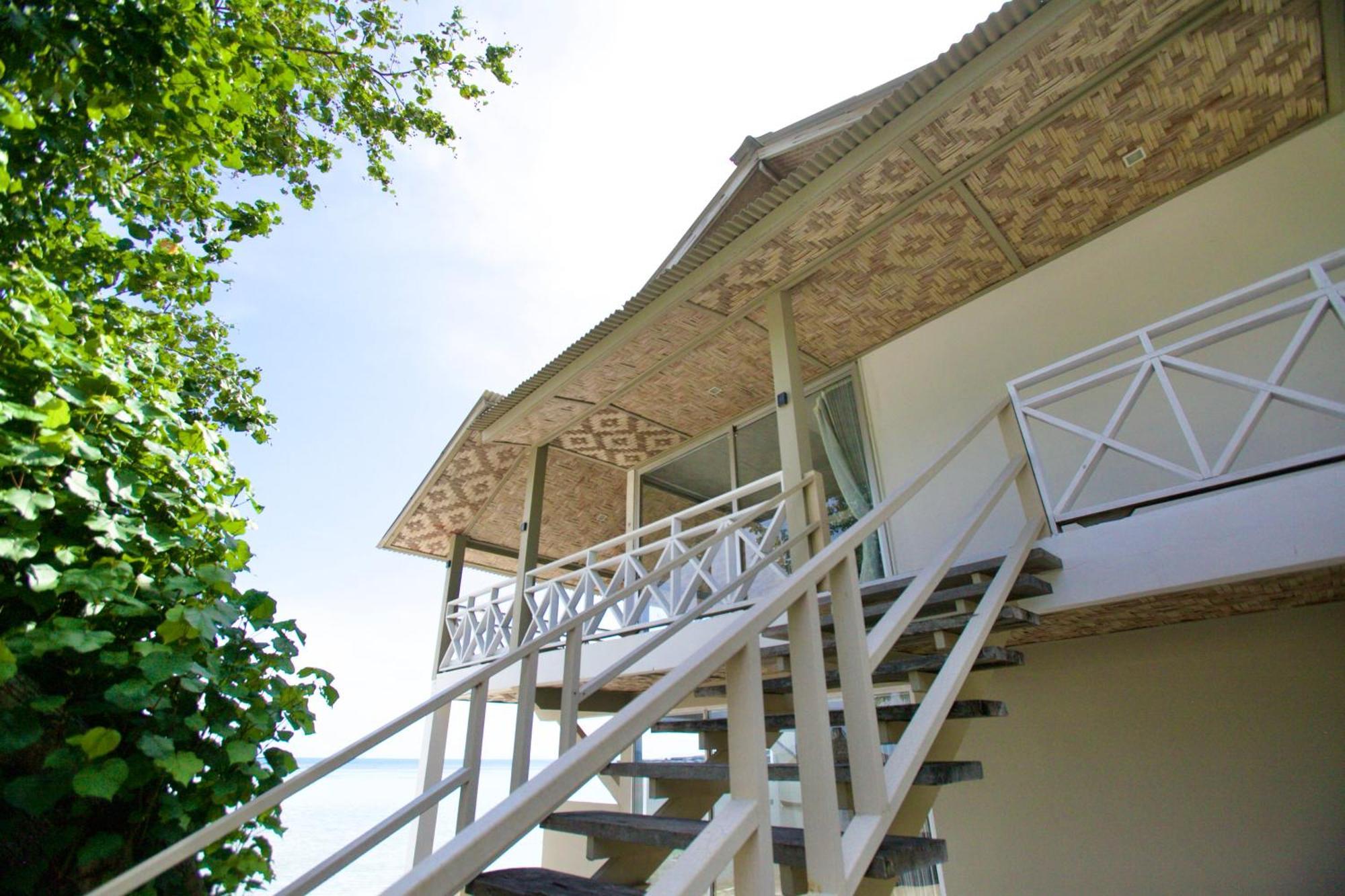 Milky Bay Resort Bantaj Kültér fotó